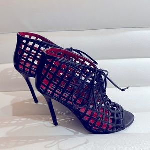 Charles Jourdan Paris Black Leather Mesh Lace Up Open Toes Sandals
